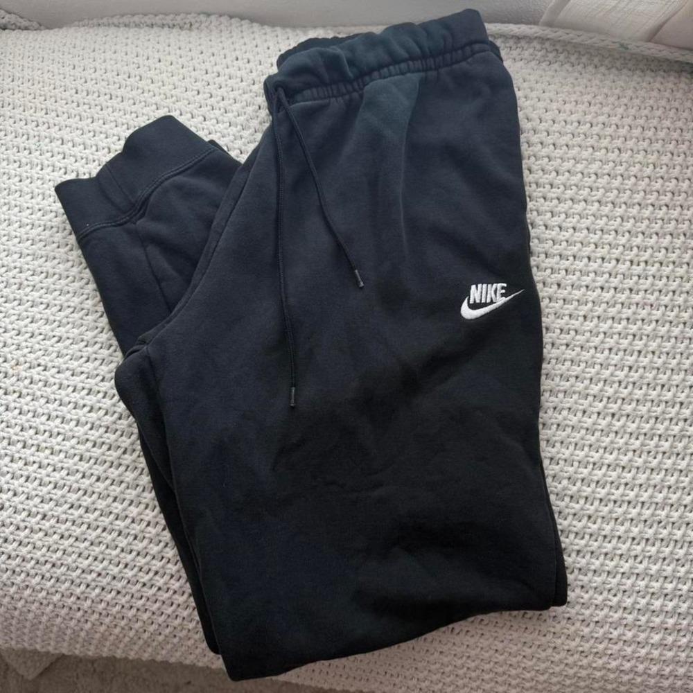 Nike black jogger sweatpants